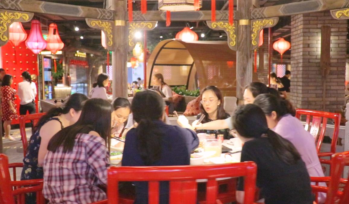 在米蘭，怎么開一家特色重慶火鍋店？